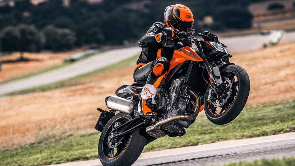 The new KTM 790 comes with 799 cc parallel-twin engine