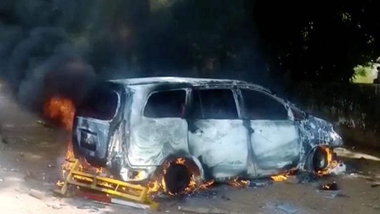 The mob set fire to the official car of IGP (Western Range) Hemant Nimbalkar in Kumta.