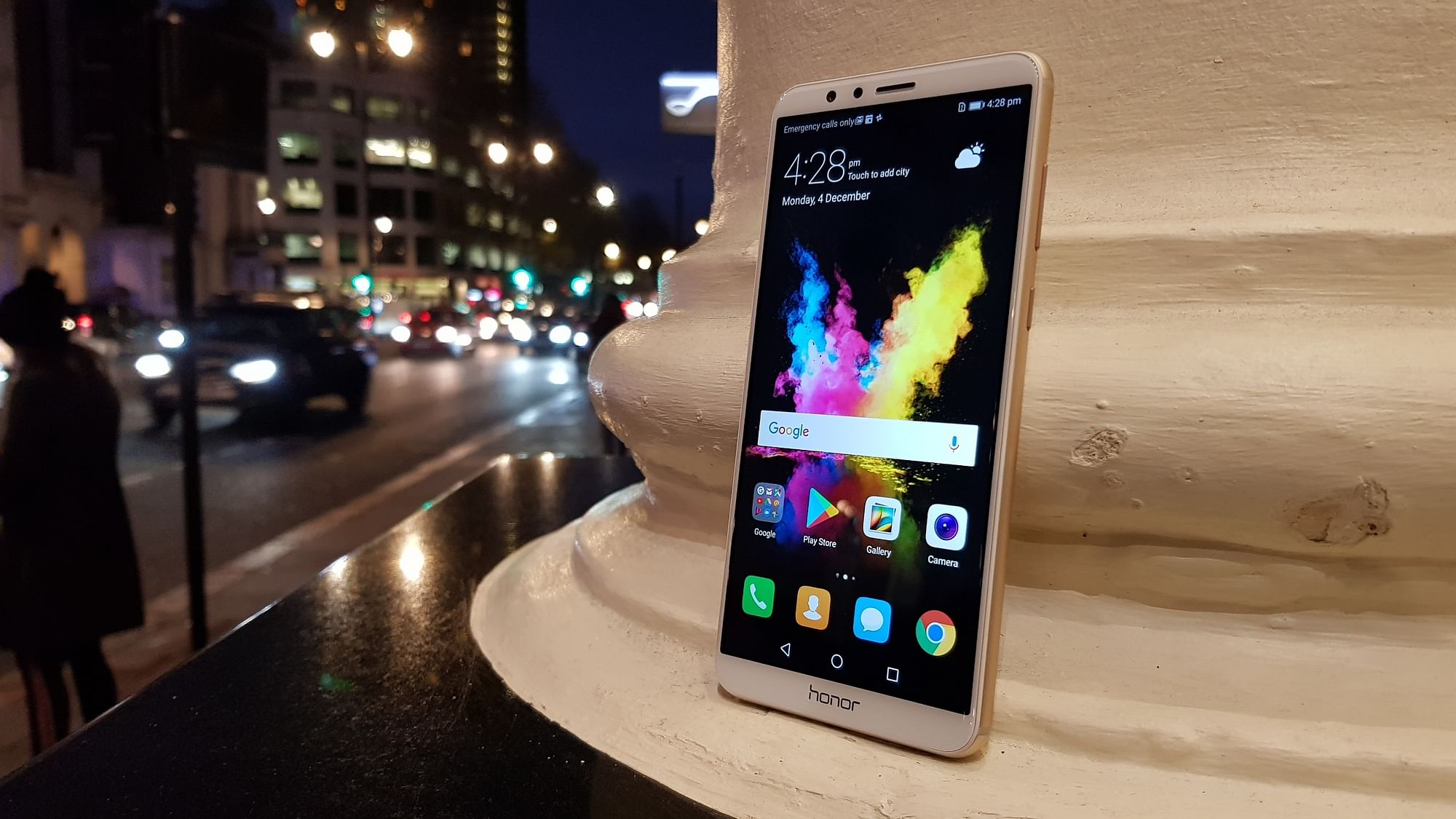 The Honor 7x comes with a Full HD display