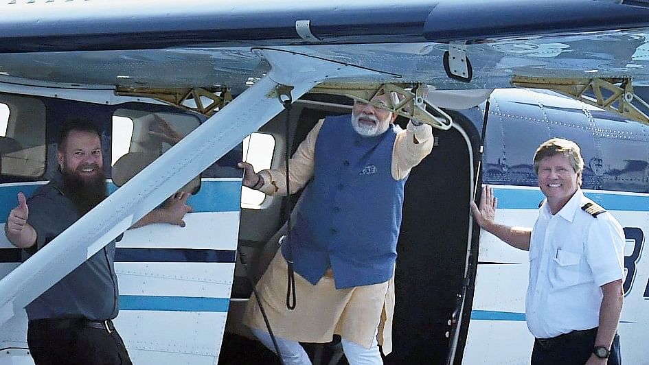 Did PM Modi Travel on the First Ever Seaplane in India? No  