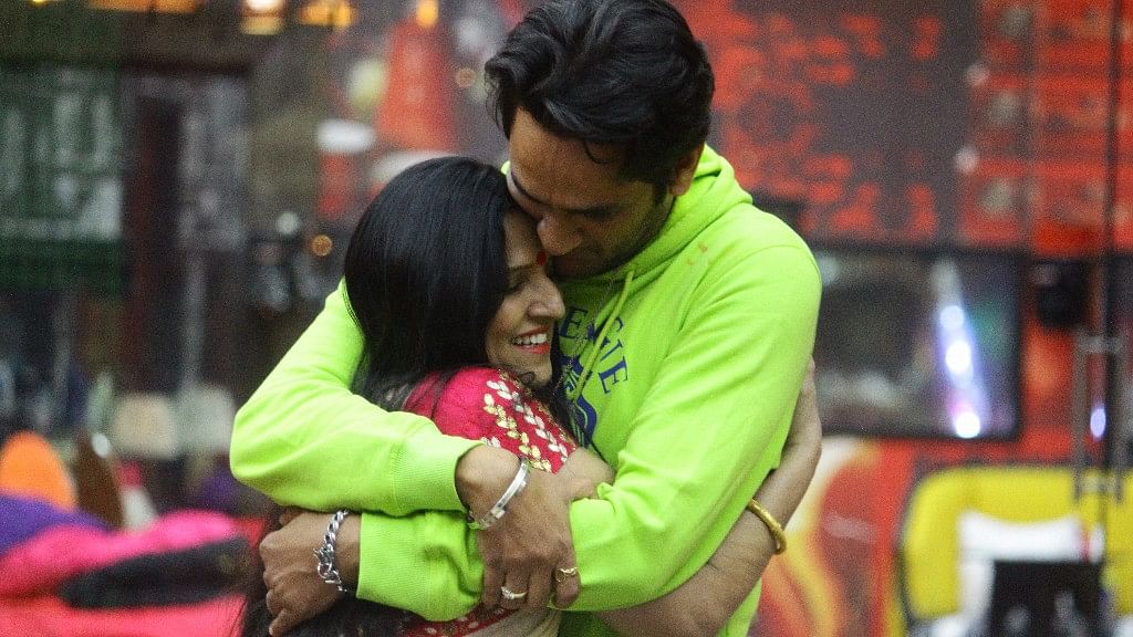It’s an emotional reunion for Vikas and his mom.