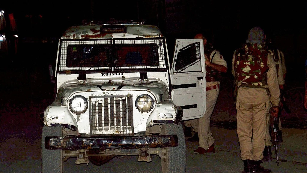 <p>Security persons stand guard after militants opened fire on the Amarnath Yatra in which some pilgrims were killed in Anantnag in Jammu and Kashmir.</p>