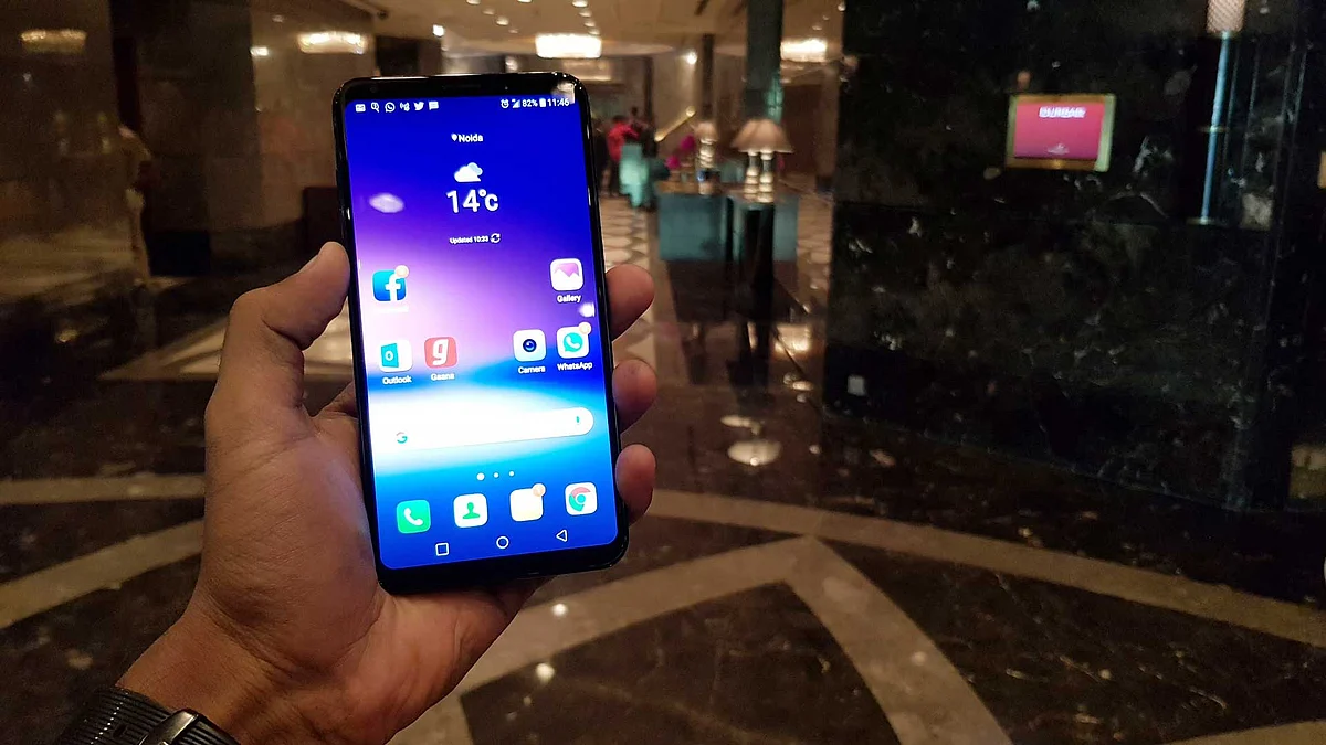 The phone comes with a 3300mAh battery