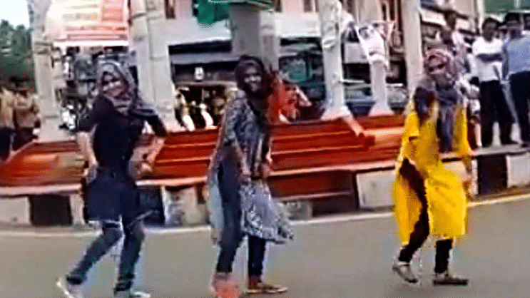 Three Muslim girls from Malappuram danced to the popular song ‘Jimikki Kammal’.