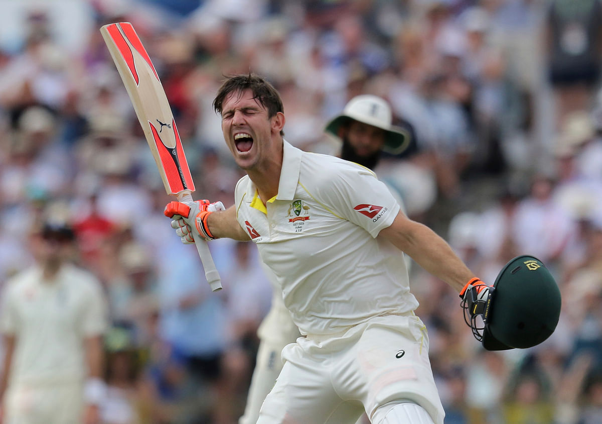 Career-best knocks by skipper Steve Smith and Mitchell Marsh gave Australia a stranglehold of the third Ashes test.