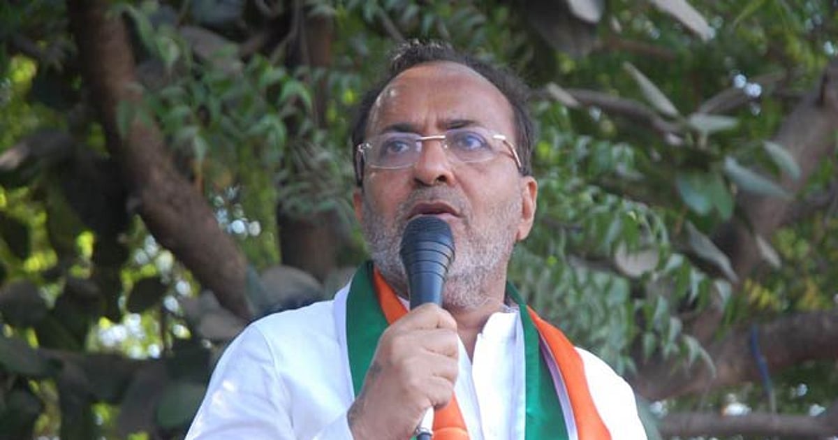 Arjun Modhwadia Claims EVMs rigged Via Bluetooth, Files Complaint with Election Commission