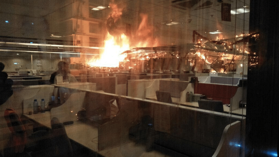 A massive fire broke out at the Kamala mills compound in Mumbai