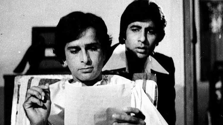 The Shashi Kapoor and Amitabh Bachchan jodi was magic on screen.