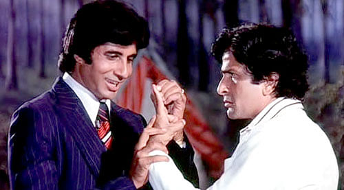 Amitabh Bachchan remembers the “incredibly handsome” Shashi Kapoor who called him “babbua”.