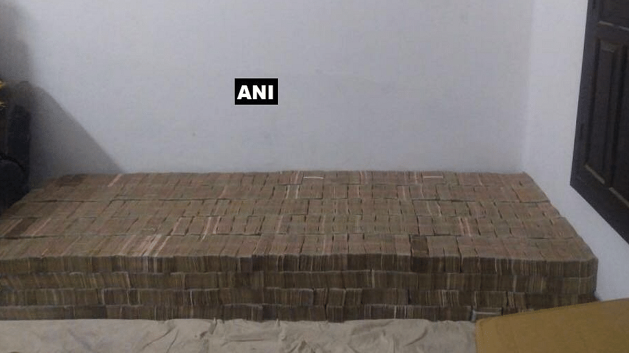 Demonetised currency seized in Kanpur.