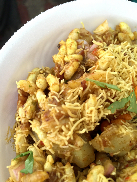 Bengal’s favourite –<i> Jhaal Moori</i> (puffed rice mixed with masalas, mustard oil and chillies)