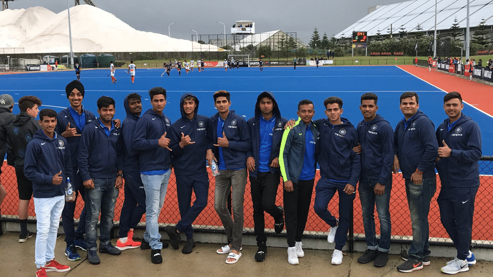 The Indian Under-19 team watched the Indian hockey team in action on Wednesday in New Zealand.&nbsp;