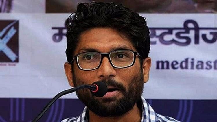 In a show of solidarity, journalists belonging to TV channels in Chennai chose to walk out of a press conference by politician Jignesh Mewani.