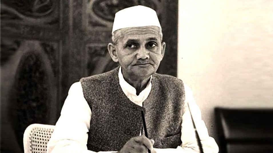 <span style="white-space: pre-wrap; background-color: rgb(255, 255, 255);">Lal Bahadur Shastri, the second Prime Minister of India.</span>