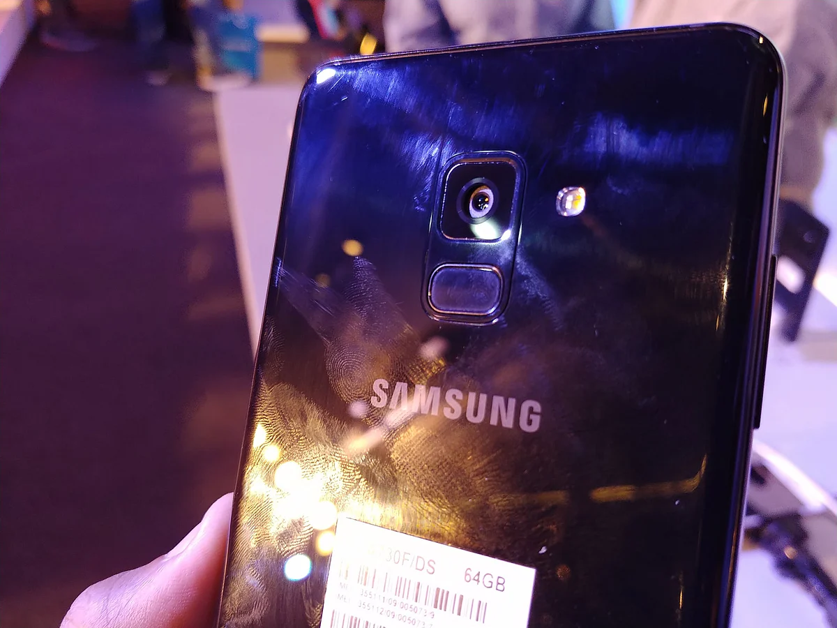 The rear camera comes with f/1.7 aperture