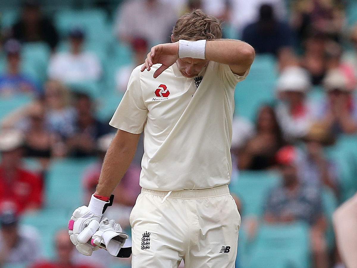 Australia beat England by an innings and 123 runs in the fifth Test in Sydney on Monday. 