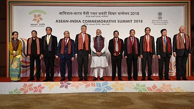 New Delhi: Prime Minister Narendra Modi with the ASEAN Heads of State/Governments during the ASEAN-INDIA Commemorative Summit in New Delhi on Jan 25, 2018. (Photo: IANS/PIB)
