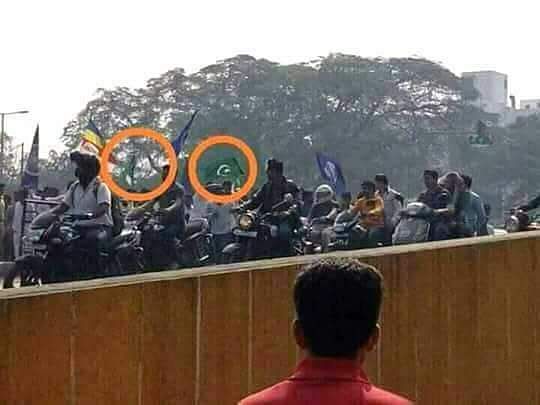 It couldn’t be verified when and where the photo doing the rounds was taken. But it did not show Pakistani flags.