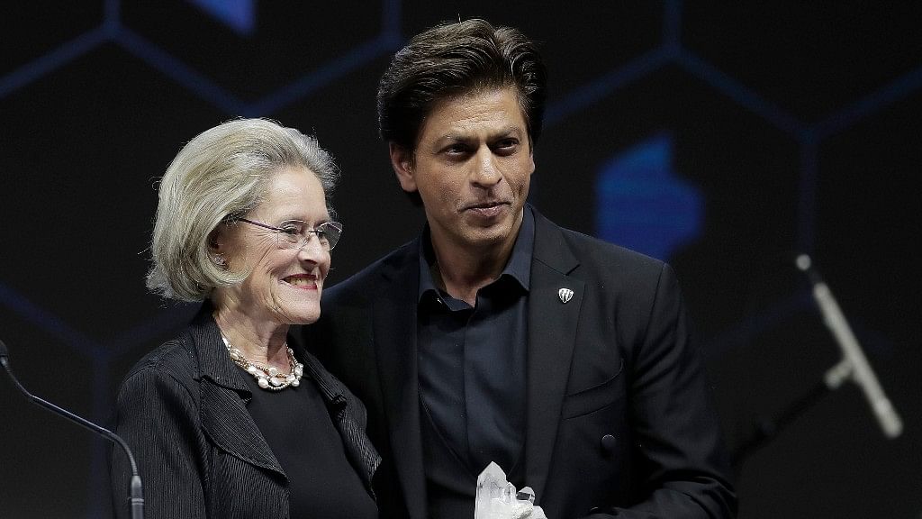 Shah Rukh Khan receiving the Crystal Award in Davos on Monday, 22 January.&nbsp;