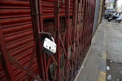 Bengaluru: Shops remain closed during a 12-hour shutdown in Karnataka called by several Kannada organisations and regional outfits for the Mahadayi river water from Goa; in Bengaluru on Jan 25, 2018. Karnataka has been asking Goa since 2001 to release 7.6 tmcft (thousand million cubic feet) of the river water to meet the drinking needs of its people in the drought-prone four districts and irrigating their farmlands. The state plans to build two canals at Kalasa and Banduri, which are the tributa