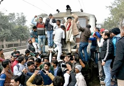 Mathura: Members of Karni Sena and Rajput Mahasabha disrupt railway services during a protest on the eve of the screening of Sanjay Leela Bhansali