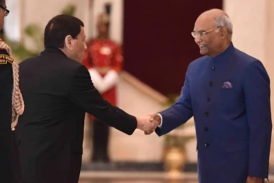 New Delhi: President Ram Nath Kovind with Philippines President Rodrigo Duterte during a ceremonial reception at Rashtrapati Bhavan in New Delhi on Jan 25, 2018. (Photo: IANS/RB)