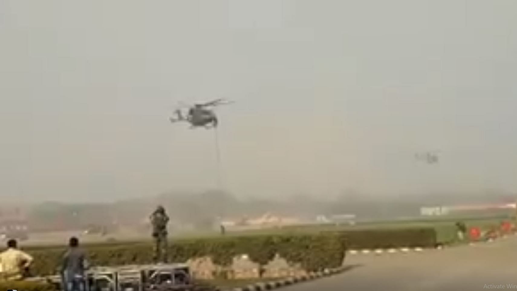 The helicopter from which the jawans fell while performing a slithering operation.