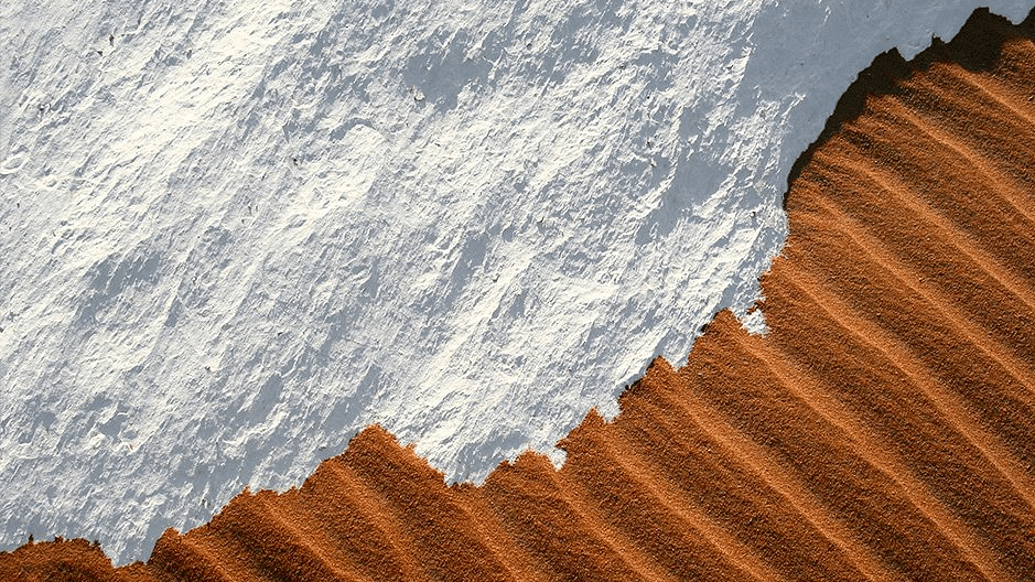 <span style="white-space: pre-wrap; background-color: rgb(255, 255, 255);">Snow in the Sahara desert is not unheard of, but it’s still pretty amazing.</span>