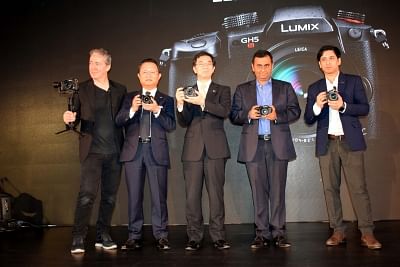 New Delhi: Panasonic Corporation Director - Imaging Business Yosuke Yamane (third from left) and other officials during the launch of LUMIX GH5S -- world