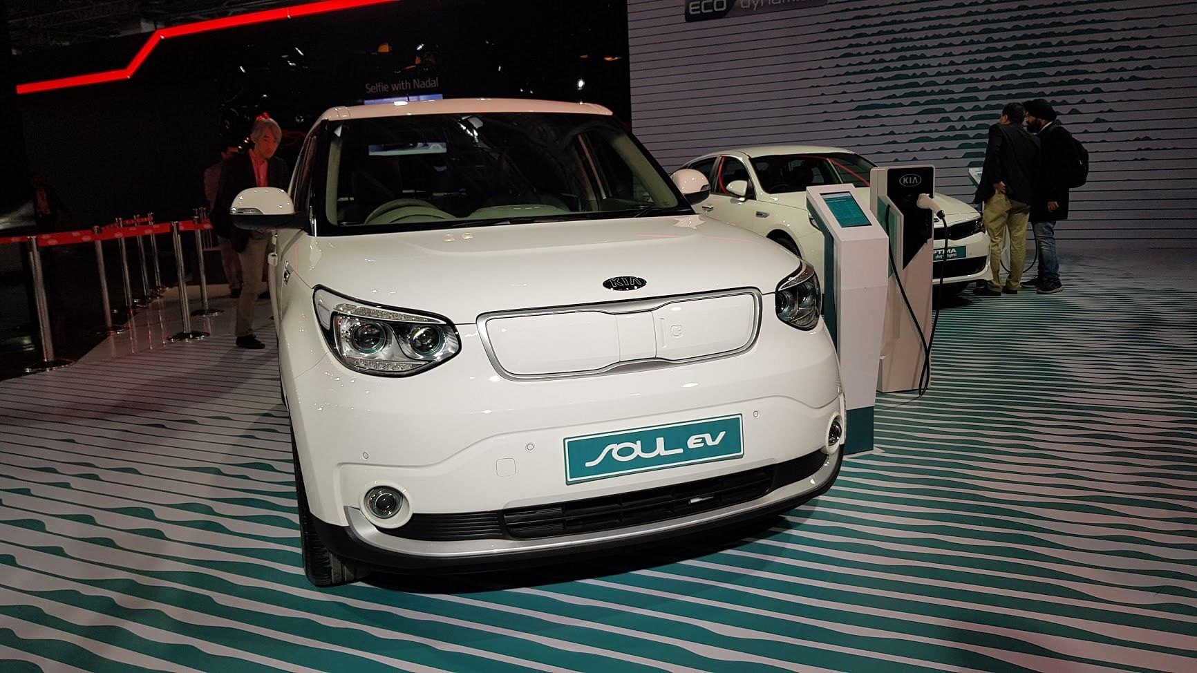 Kia Motors showed the Soul electric vehicle, besides the Niro and Optima hybrids.&nbsp;