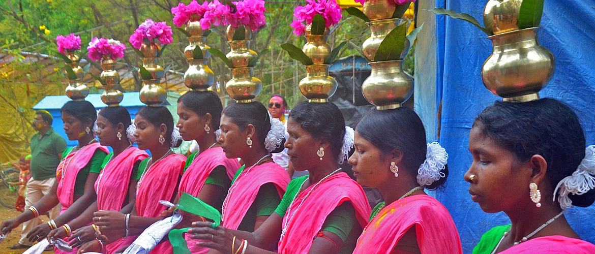 Holi is celebrated by tribal communities in many parts of Bengal.