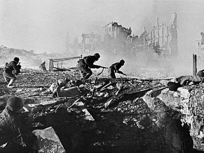 Iconic images of the Battle of Stalingrad during World War II.