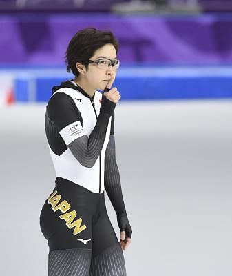 Kodaira breaks Olympic record to win women's 500m speed skating