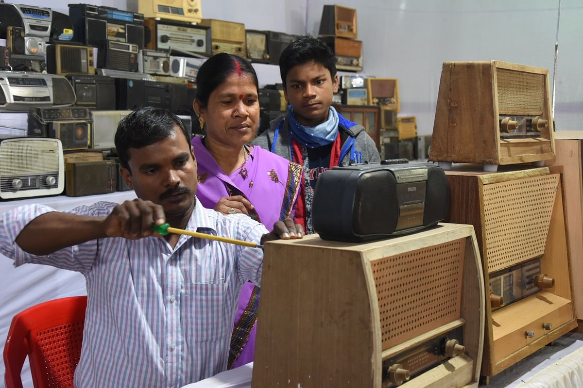 A carpenter by profession, handcrafting and collecting vintage radios has been Rajendra’s passion.