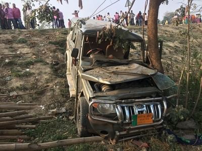 Muzaffarpur: A Mahindra Bolero that lost control and rammed into a government school building crushing 9 kids to death and injuring 24 at Ahiyapur in Muzaffarpur of Bihar on Feb 24, 2018. (Photo: IANS)