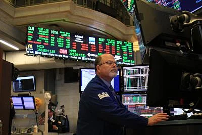 US stocks decline amid Fed Chair