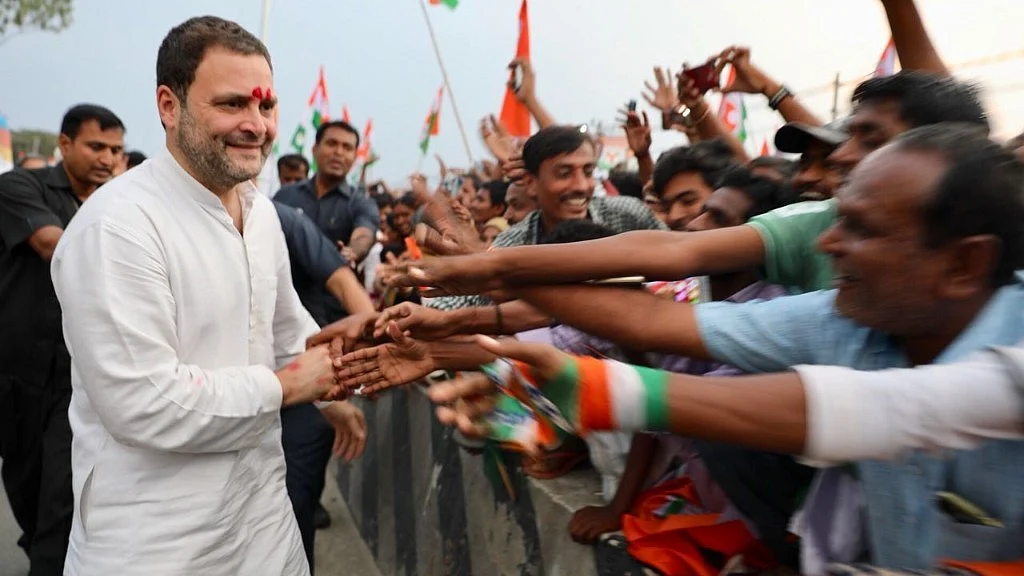 Rahul Gandhi interacting with the crowd on the third day of his North Karnataka rally.
