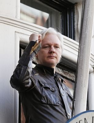 Will continue sheltering Assange in london embassy: Ecuador