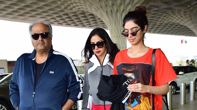 Boney Kapoor, Sridevi and daughter Khushi at the Mumbai airport while leaving for Mohit Marwah’s wedding.
