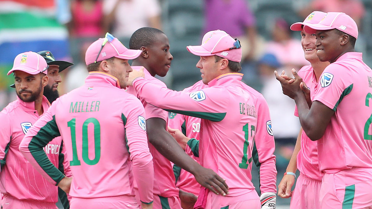 South Africa chased down a revised target of 202 in their fourth ODI against India at Johannesburg.