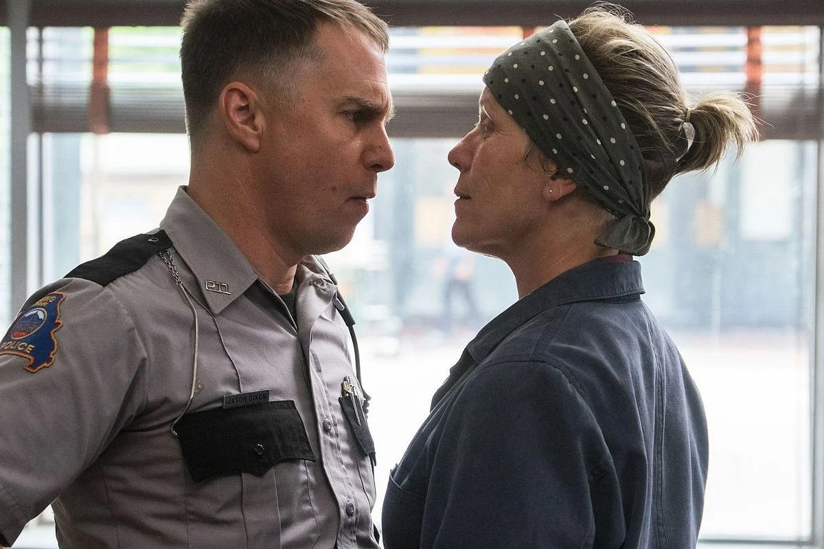 Sam Rockwell and Frances McDormand in a still from <i>Three Billboards outside Ebbing, Missouri</i>.