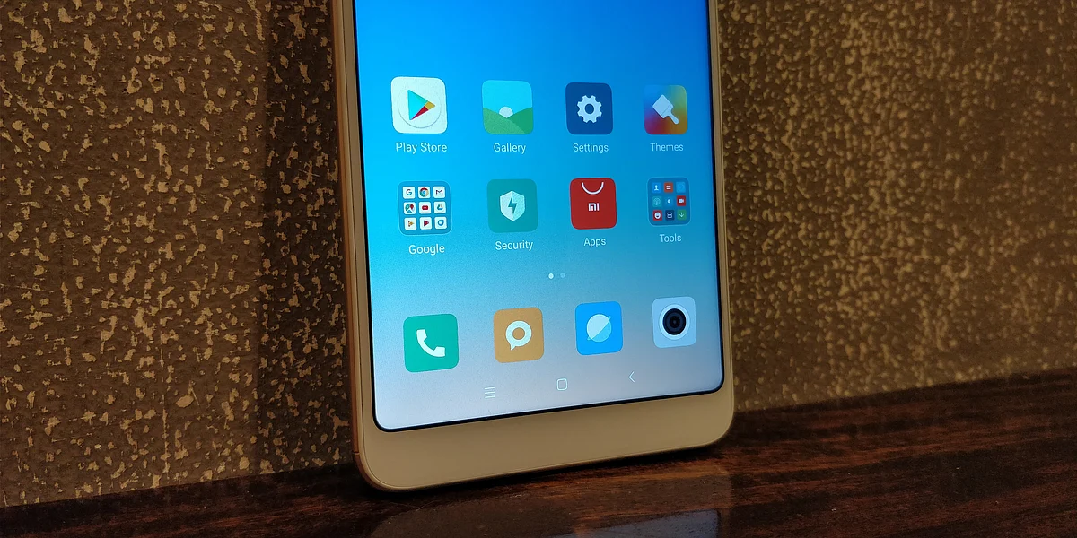Both Redmi phones run on the latest MIUI 9