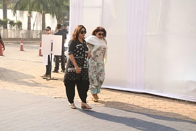 Mumbai: Filmmaker Farah Khan attend the funeral of late actress Sridevi in Mumbai on Feb 28, 2018. Veteran actress Sridevi passed away following accidental drowning in a bathtub in her hotel room in Dubai on Saturday night. She was 54. The actress was in Dubai to attend the marriage function of actress Sonam Kapoor