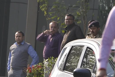 New Delhi: Karti Chidambarm, son of former Union Finance Minister P. Chidambaram being taken to Patiala House Courts inNew Delhi on Feb 28, 2018. He was arrested from Chennai in connection with the alleged irregularities in the Foreign Investment Promotion Board (FIPB) clearance in the INX Media case. (Photo: IANS)