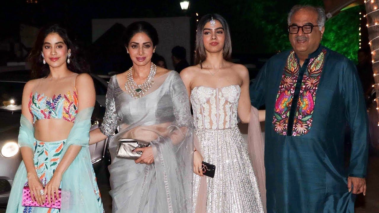 Sridevi with her family.&nbsp;