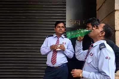 Mumbai: A day after a massive $1.8 billion fraud was unearthed in a PNB branch in Mumbai, the Enforcement Directorate launched a nationwide raid on billionaire diamond trader Nirav Modi