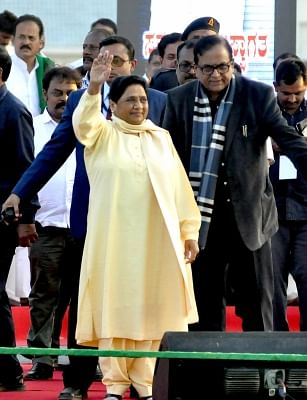 Bengaluru: BSP chief Mayawati during JD(S) mammoth convention at Nittey Yelhanka, in Bengaluru on Feb 17, 2018. (Photo: IANS)