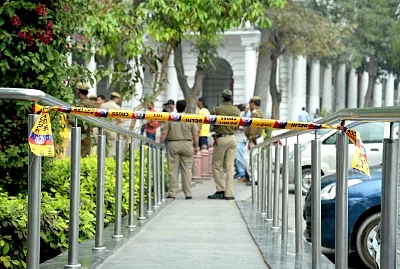New Delhi: Investigations underway at the spot where a man was allegedly shot at in Delhi