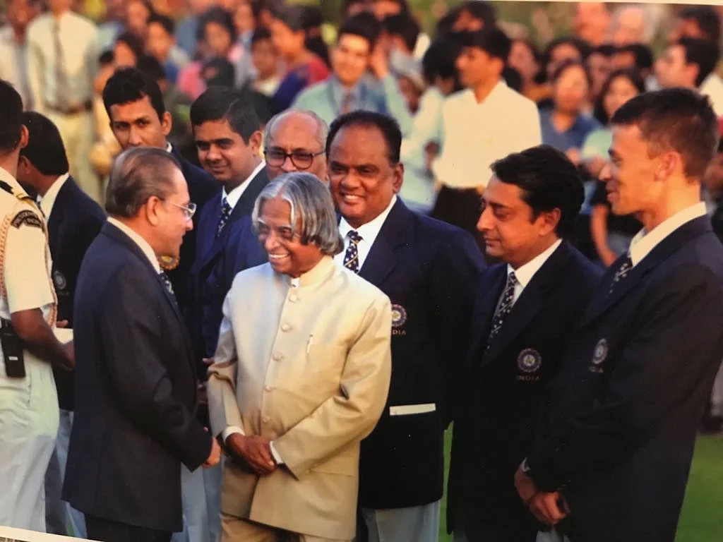 Jagmohan Dalmiya in conversation with former President APJ Abdul Kalam at the Rashtrapati Bhavan, as Amrit Mathur looks on. 