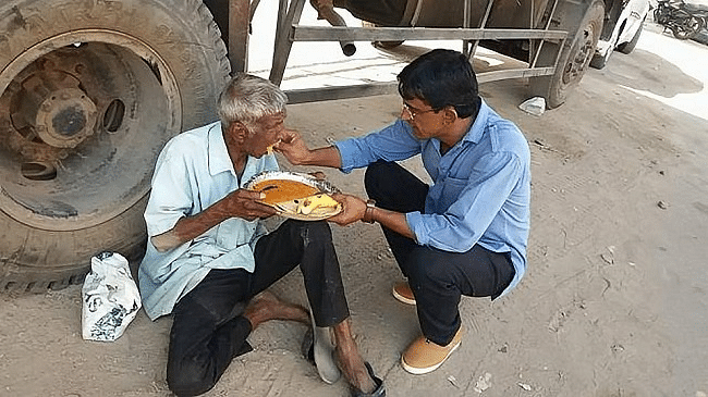 Azhar Maqsusi feeds hundreds of people across Hyderabad and the country every day.